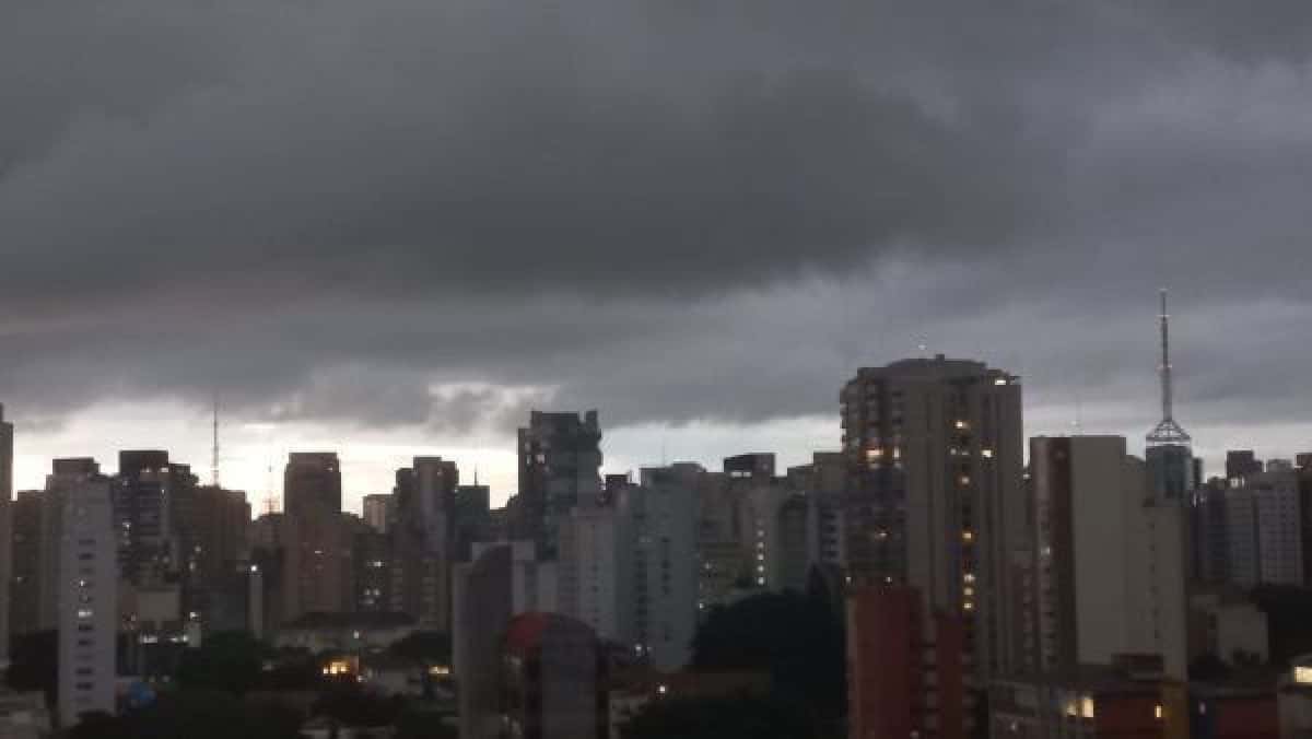 CIDADE-SAO-PAULO-NUVENS