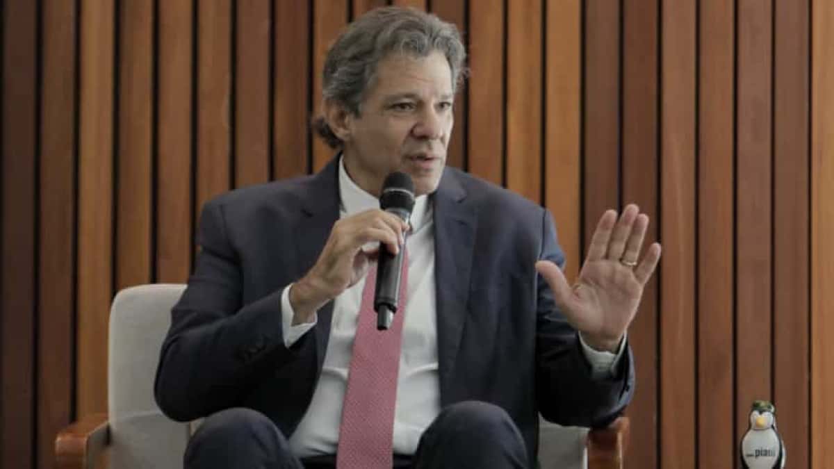 O ministro da Fazenda Fernando Haddad comenta a crise em torno do IOF e os impasses do governo, Encontros da revista piauí, em Brasília. | Sérgio Lima/Poder360 - 03.jun.2025