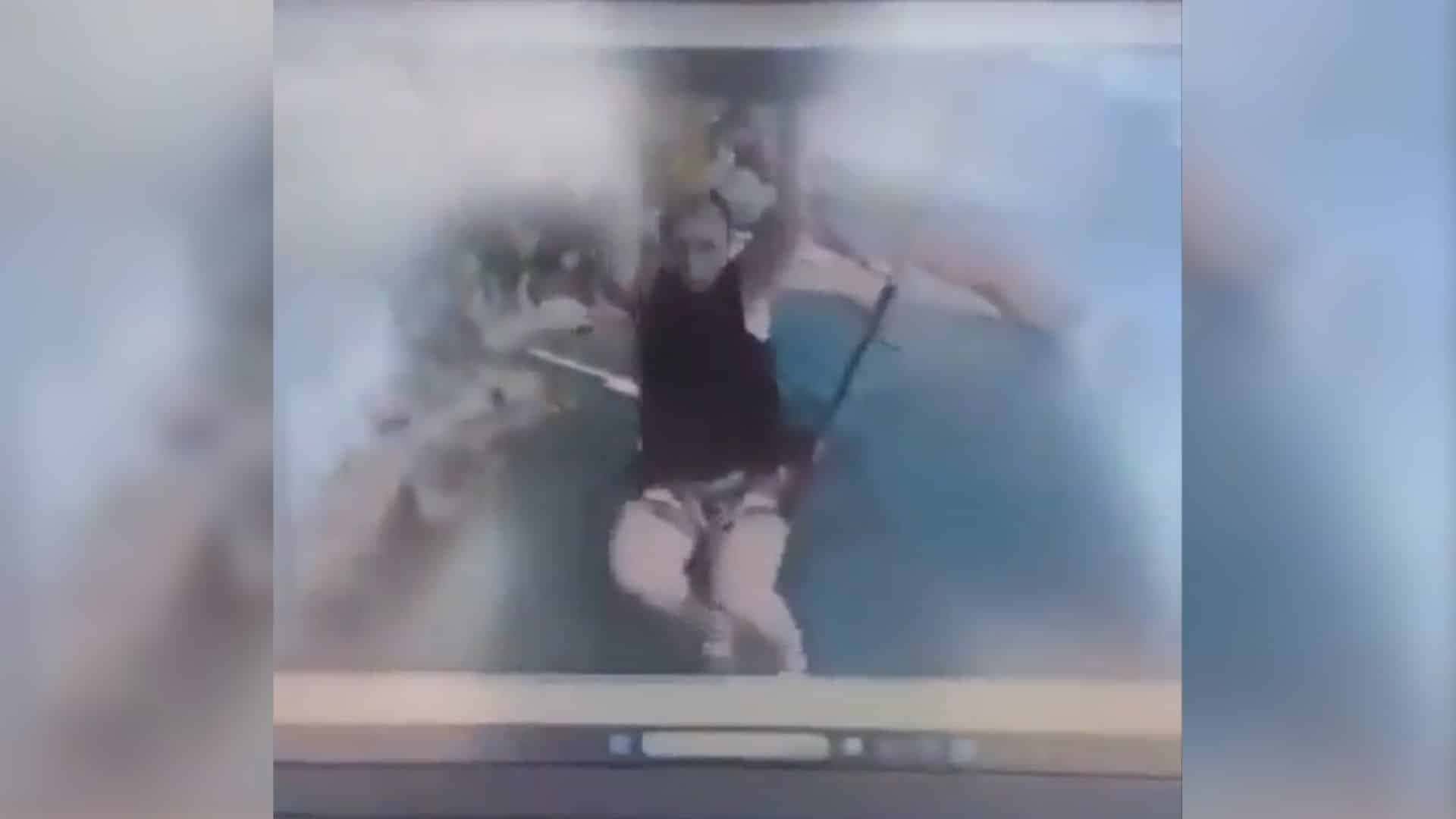 Jovem-Parasailing