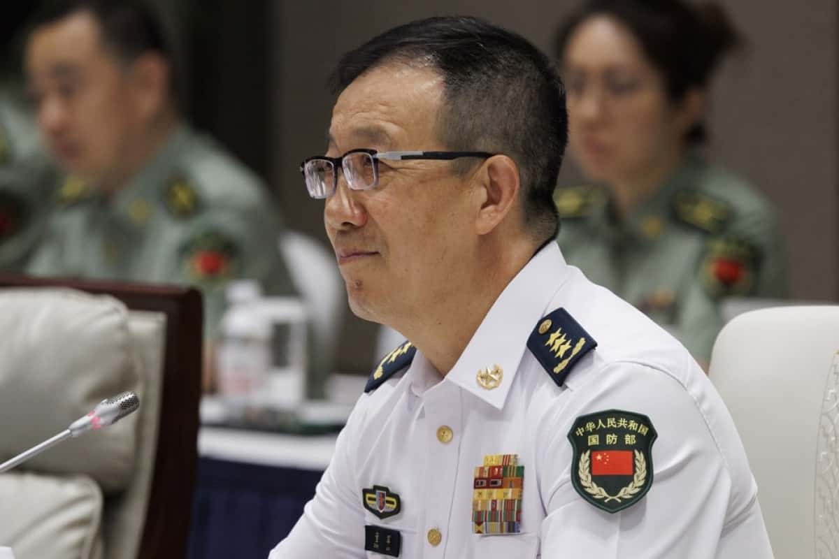 Qingdao (China), 25/06/2025.- A handout photo made available by the Russian Defense Ministry Press Service shows Chinese Defence Minister Dong Jun during his meeting with Russian Defence Minister Andrei Belousov in Qingdao, China, 25 June 2025. (Rusia) EFE/EPA/RUSSIAN DEFENSE MINISTRY PRESS SERVICE / HANDOUT HANDOUT EDITORIAL USE ONLY/NO SALES