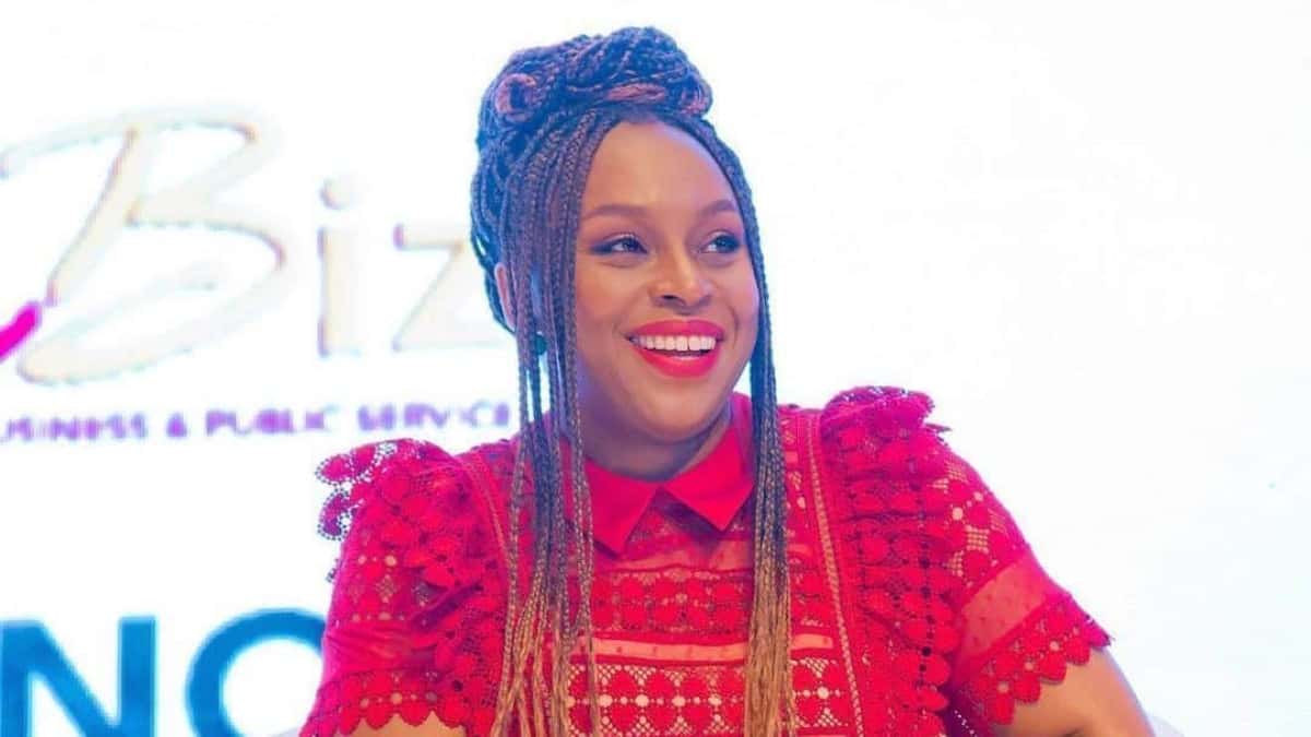 chimamanda-ngozi-adichie-e1727895973702