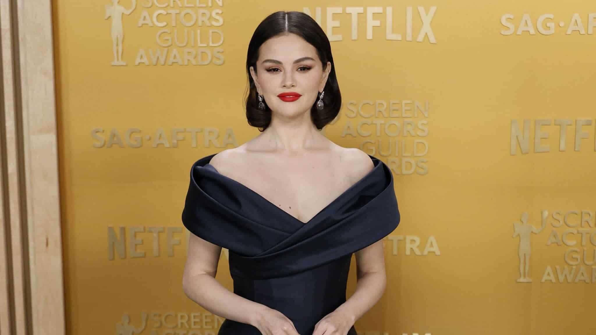 1-selena-gomez-sag-awards