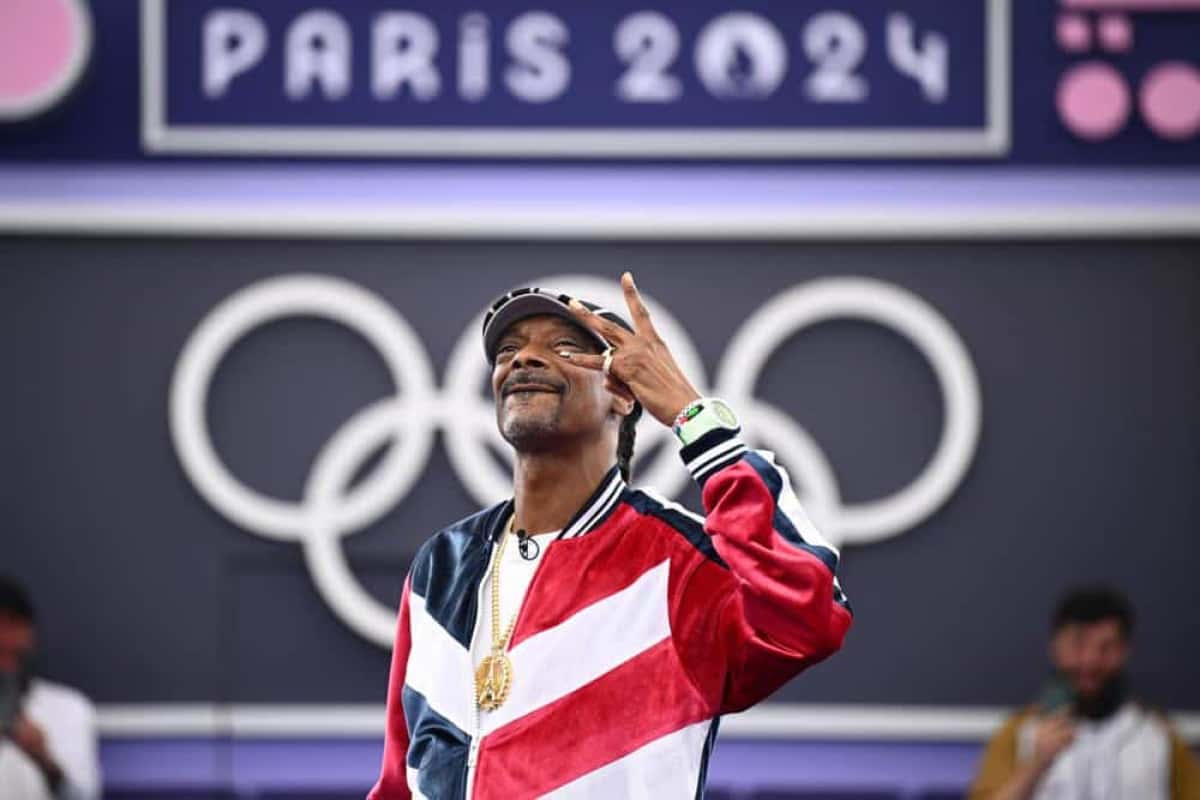 Paris (France), 09/08/2024.- Snoop Dogg poses ahead of the B-Girls pre-qualifier battle at the Breaking competitions in the Paris 2024 Olympic Games, at the La Concorde in Paris, France, 09 August 2024. (Francia, Concordia) EFE/EPA/DAN HIMBRECHTS AUSTRALIA AND NEW ZEALAND OUT