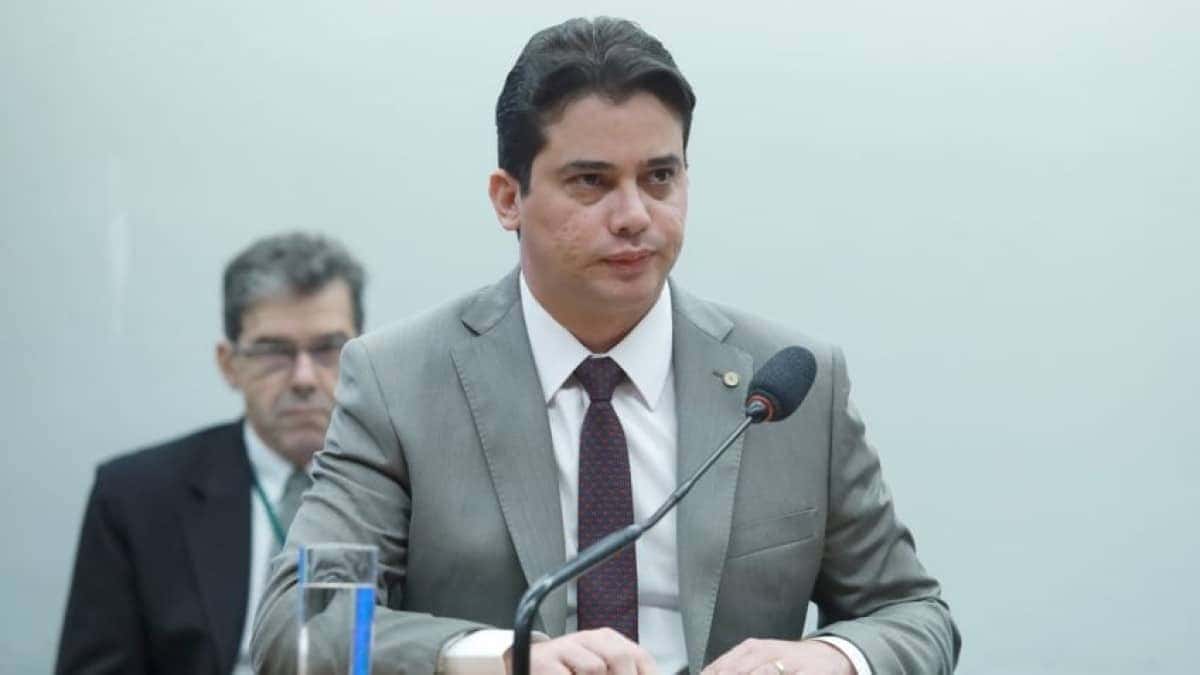 Deputado-Junior-Mano-1080-848×477-1