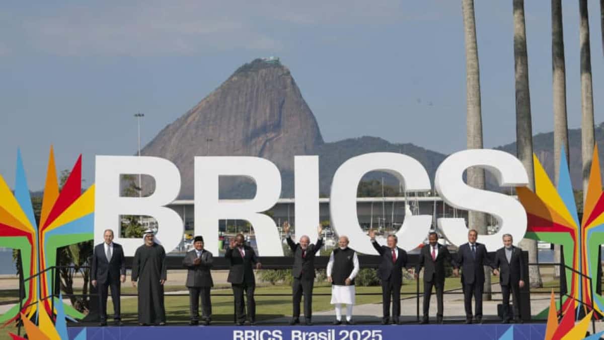 Foto oficial dos chefes de Estado presentes na Reunião do Brics, realizado no Museu de Arte Moderna (MAM), no Rio de Janeiro Foto (esq/dir)África/ Indonésia/ Egito e Rússia- Brazil / Índia / China / Etiópia/ Emirados Árabes/ Iran. | Sérgio Lima-Poder360 - 06.jan.2025.