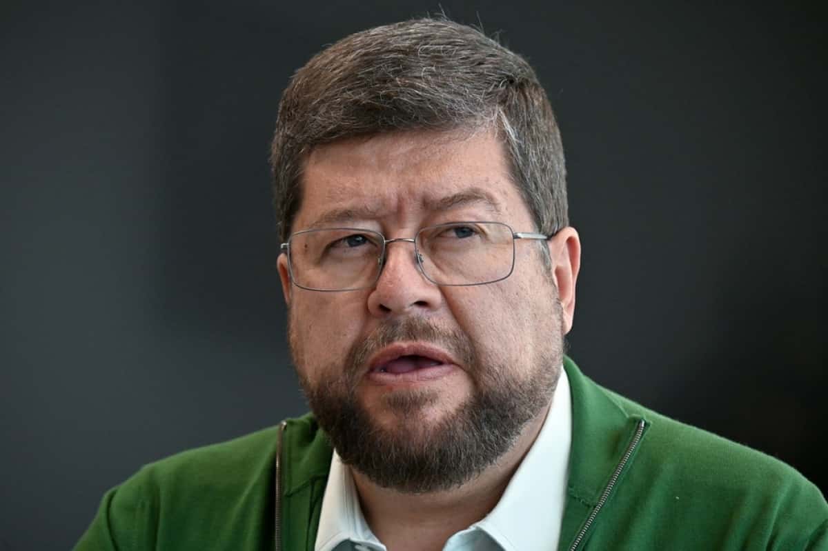 Bolivia's presidential candidate for Alianza Unidad coalition Samuel Doria Medina speaks during an interview with AFP in La Paz on July 14, 2025. Doria Medina, 66, is one of the richest businessmen in the South American country. He defines himself as a social democrat and leads the preferences for the August 17, 2025 elections, according to a survey by the consulting firm Ipsos-Ciesmori. (Photo by Aizar RALDES / AFP)