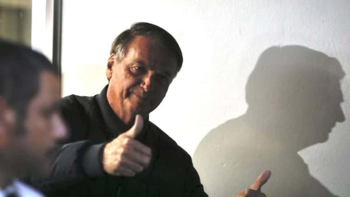 bolsonaro-saindo-sede-PL-23.jul_-848×477-1