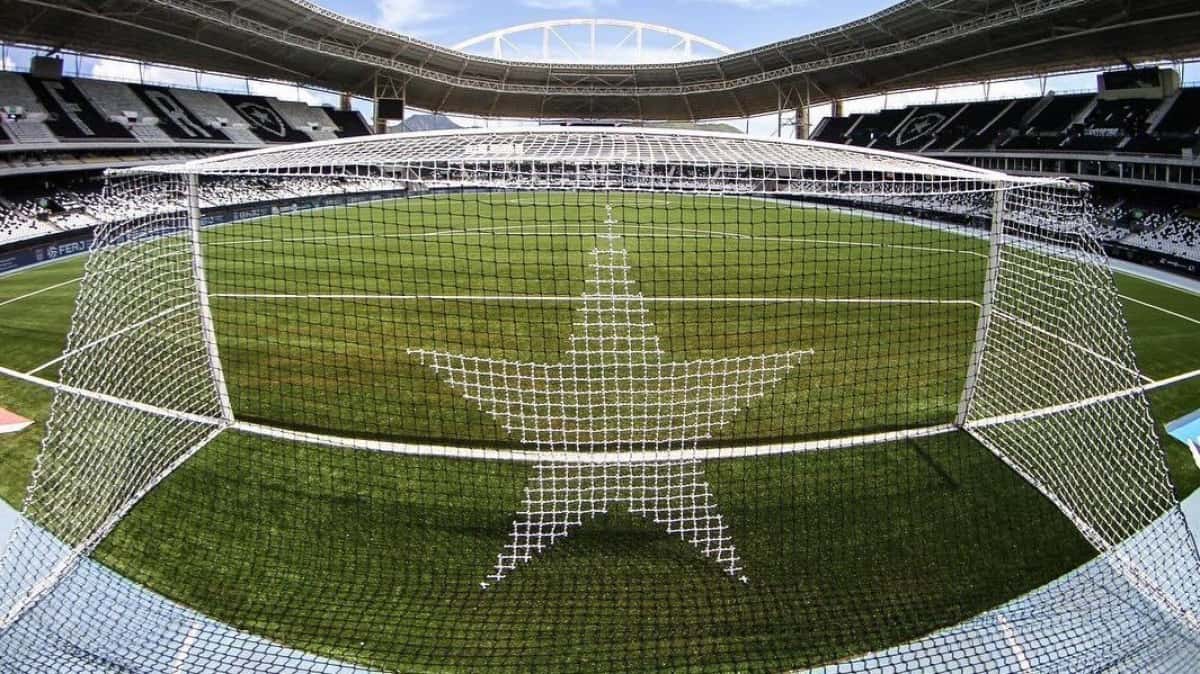 botafogo-vasco-nilton-santos-e1708280945341