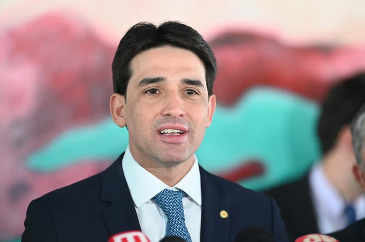 DF - COLETIVA/NOVOS MINISTROS APÓS POSSE - POLÍTICA - Foto, Ministro Silvio Costa Filho. Nesta quarta (13) em cerimônia reservada no Palácio do Planalto os novos Ministros André Fufuca assume o Ministério do Esporte e Silvio Costa Filho assume Ministério de Portos e Aeroportos no lugar do Ministro Marcio França que passa a assumir o novo Ministério do Empreendedorismo, da Microempresa e da Empresa de Pequeno Porte. 13/09/2023 - Foto: TON MOLINA/FOTOARENA/FOTOARENA/ESTADÃO CONTEÚDO