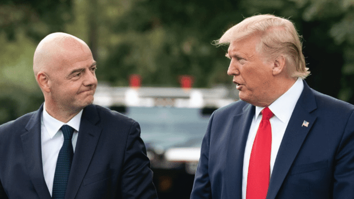 infantino-donald-trump-fifa-e1730901802616
