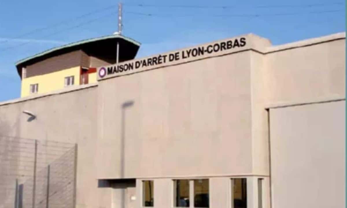 prisao-em-corbas