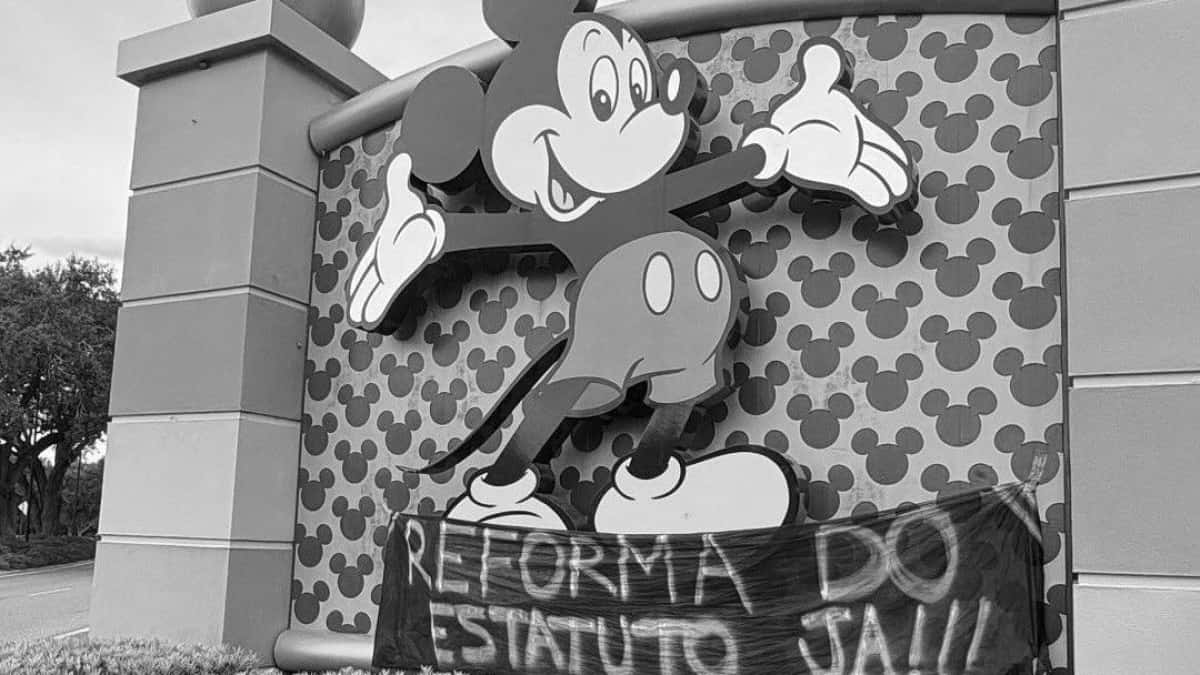 protesto_corinthians_disney-e1753736274877