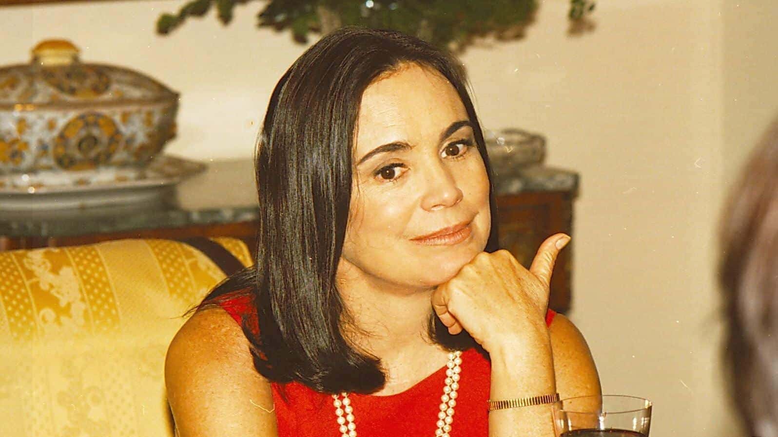 regina-duarte-por-amor-e1752277015983