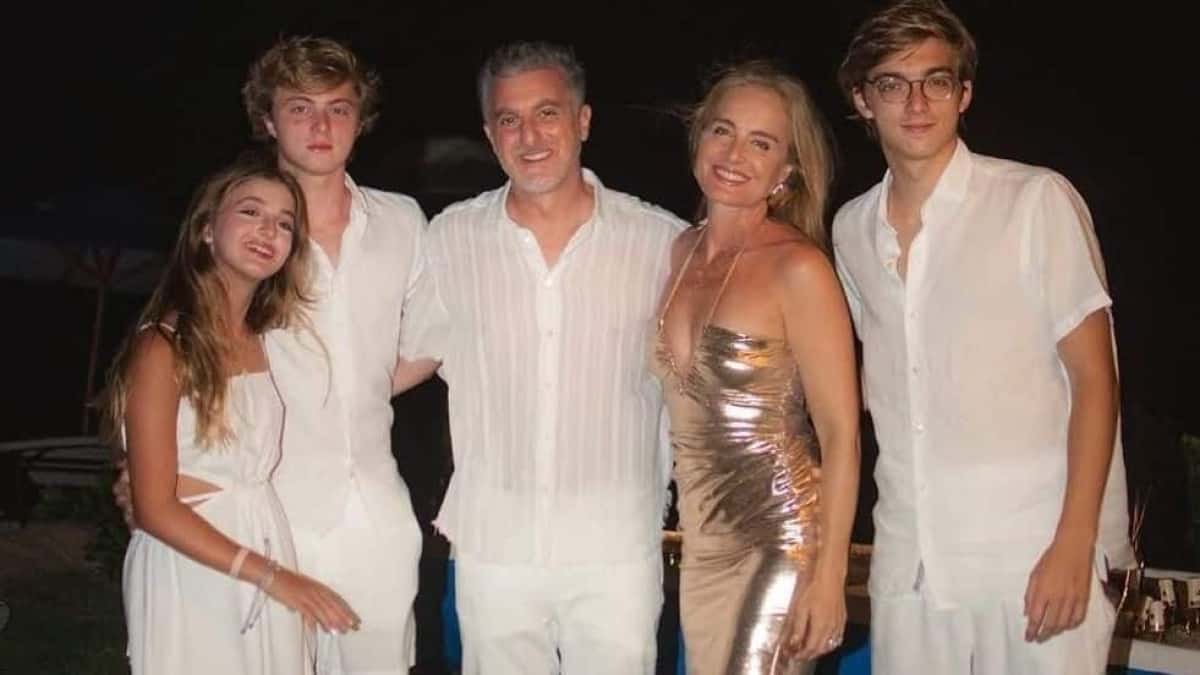 2-angelica-e-familia