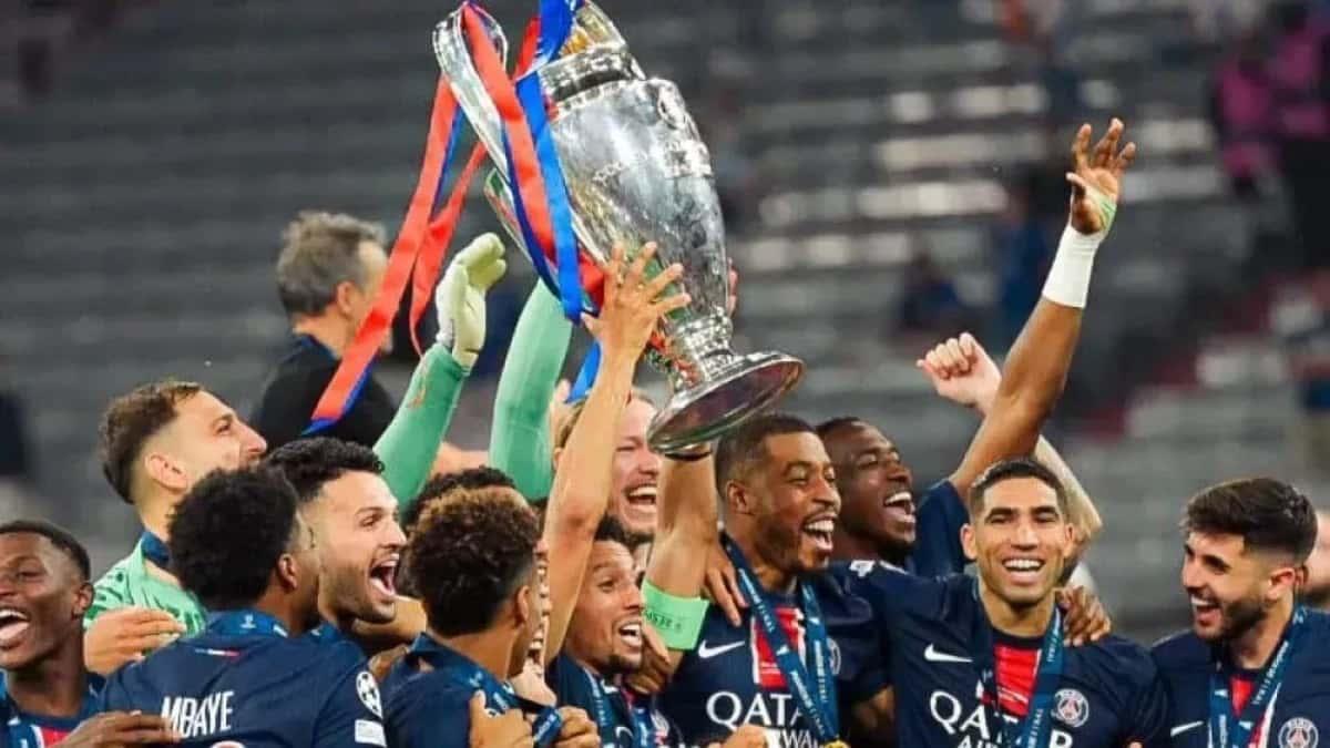 jogadores-psg-comemoram-champions