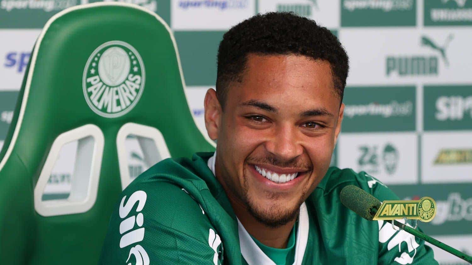 vitor_roque_palmeiras-e1741372529374