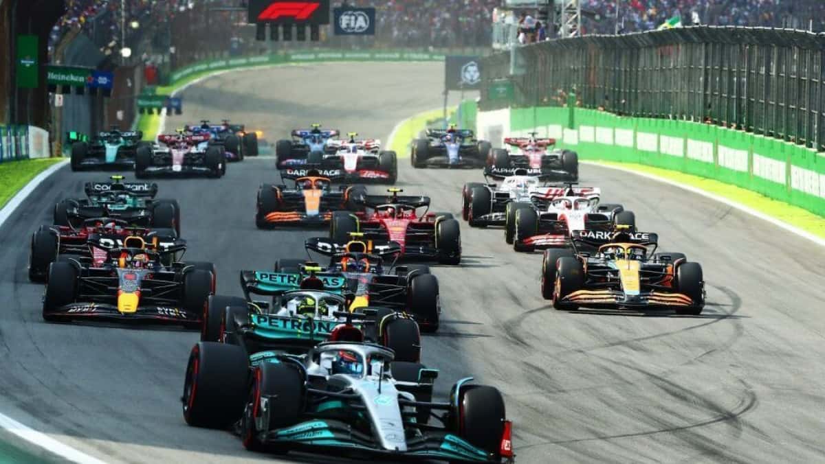 Formula-1-e1739987694392