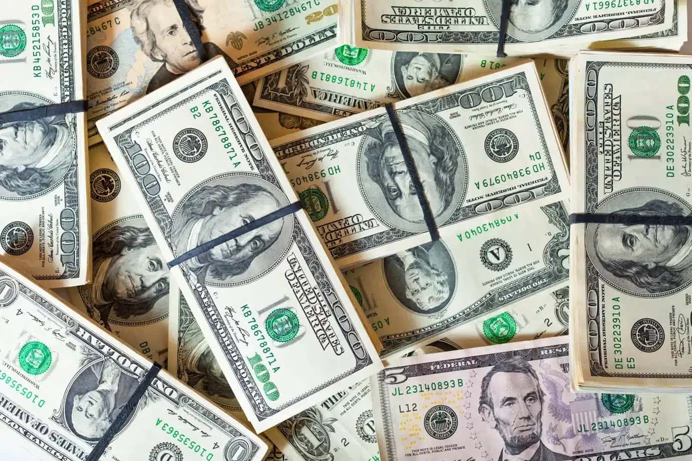 background-dollars-banknotes_2
