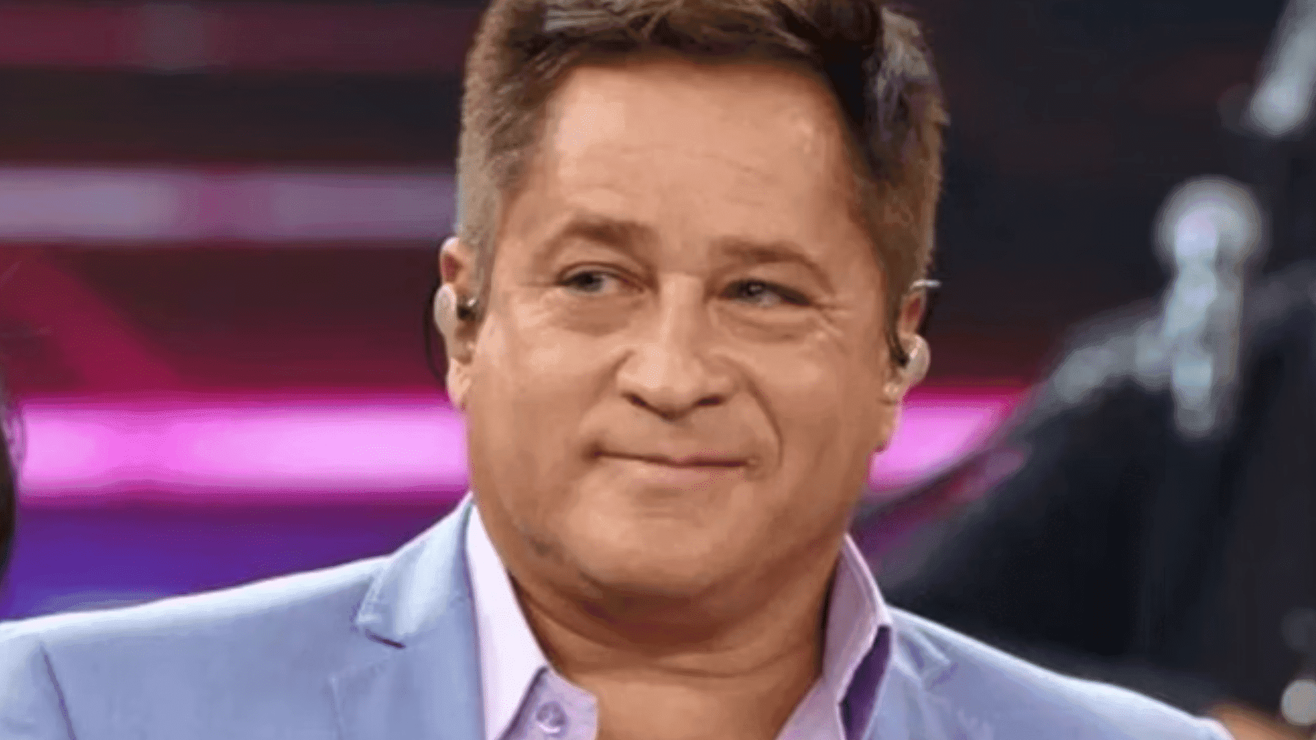 cantor-leonardo-e-atingido