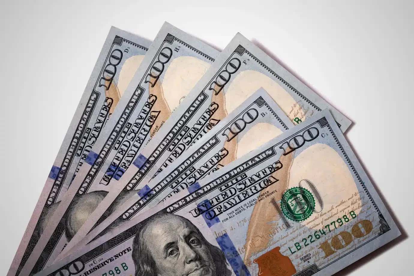 american-dollar-bills_2-1
