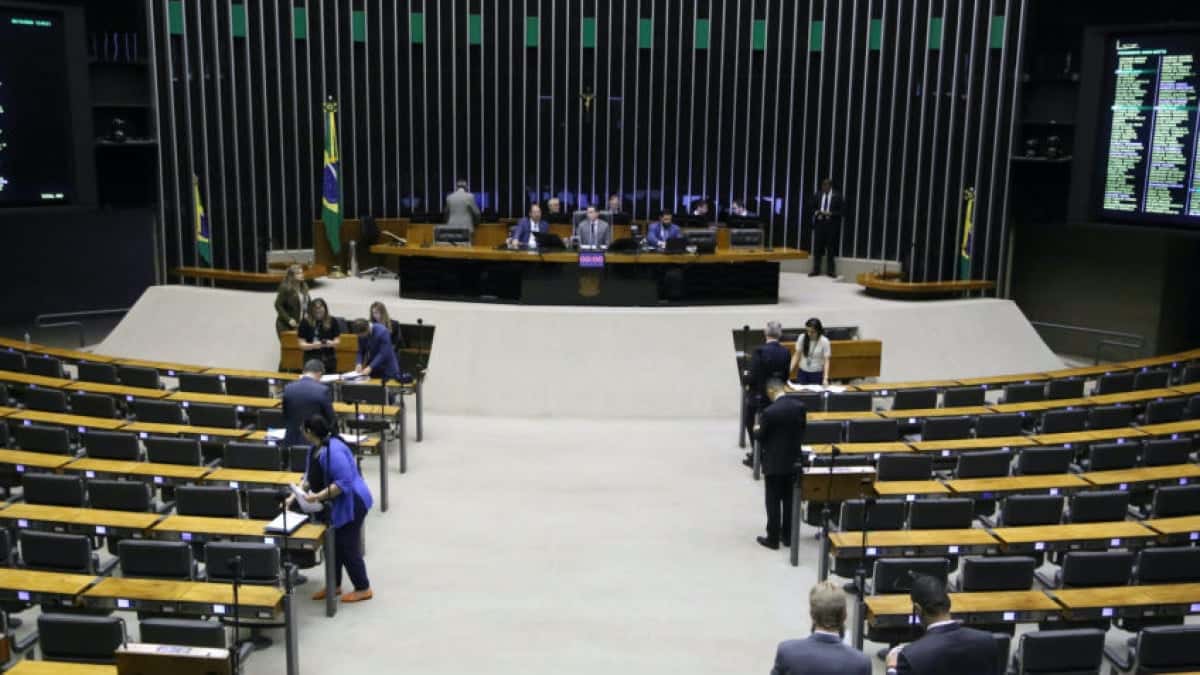 camara-plenario-30-out-848×477-1
