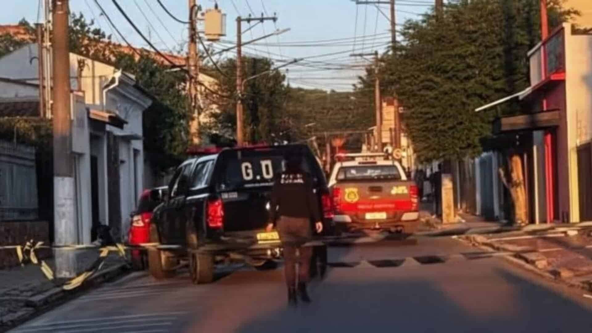 medico-mata-dois-em-clnica