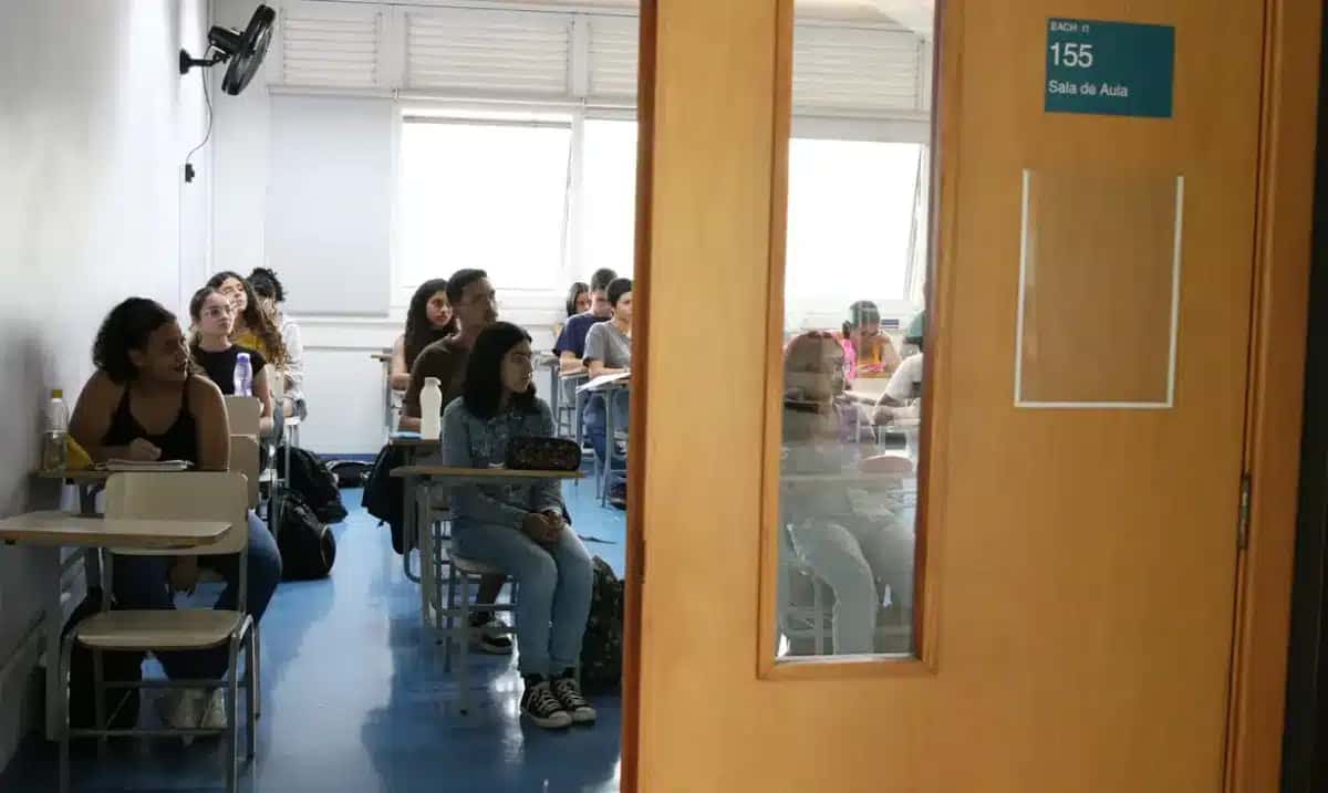 universitarios