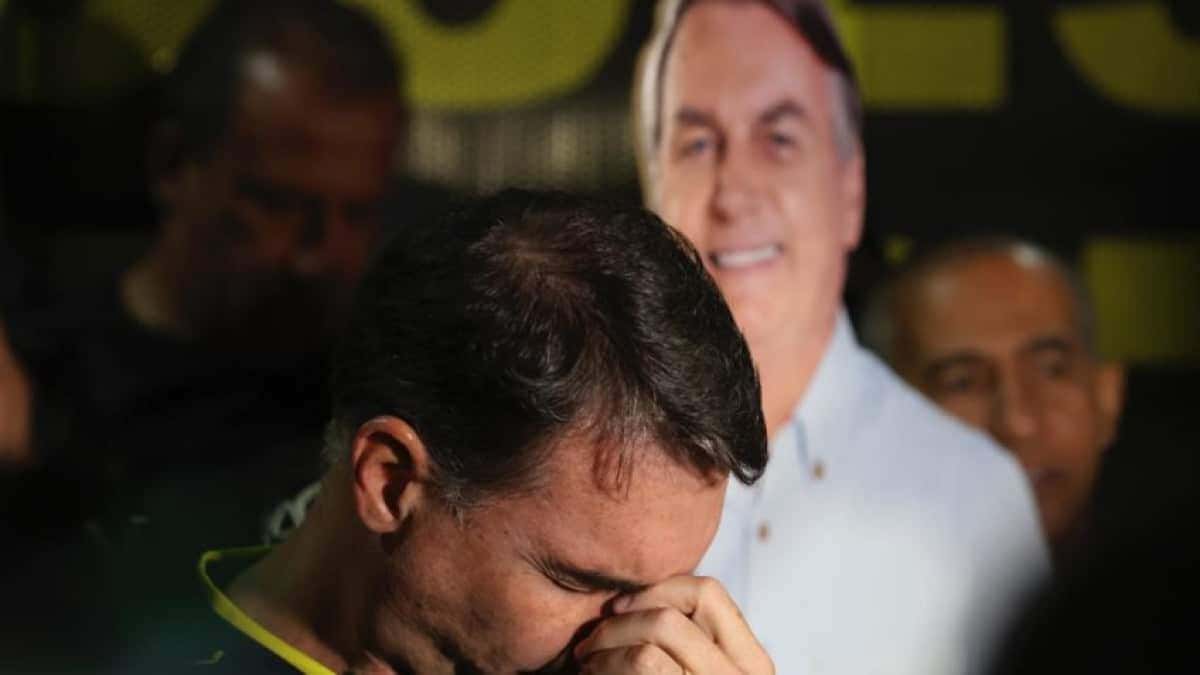 Flavio-chora-em-vigilia-848×477-1