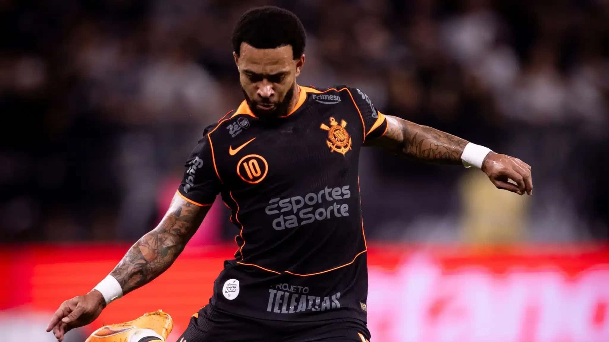 corinthians-depay-e1762116781140