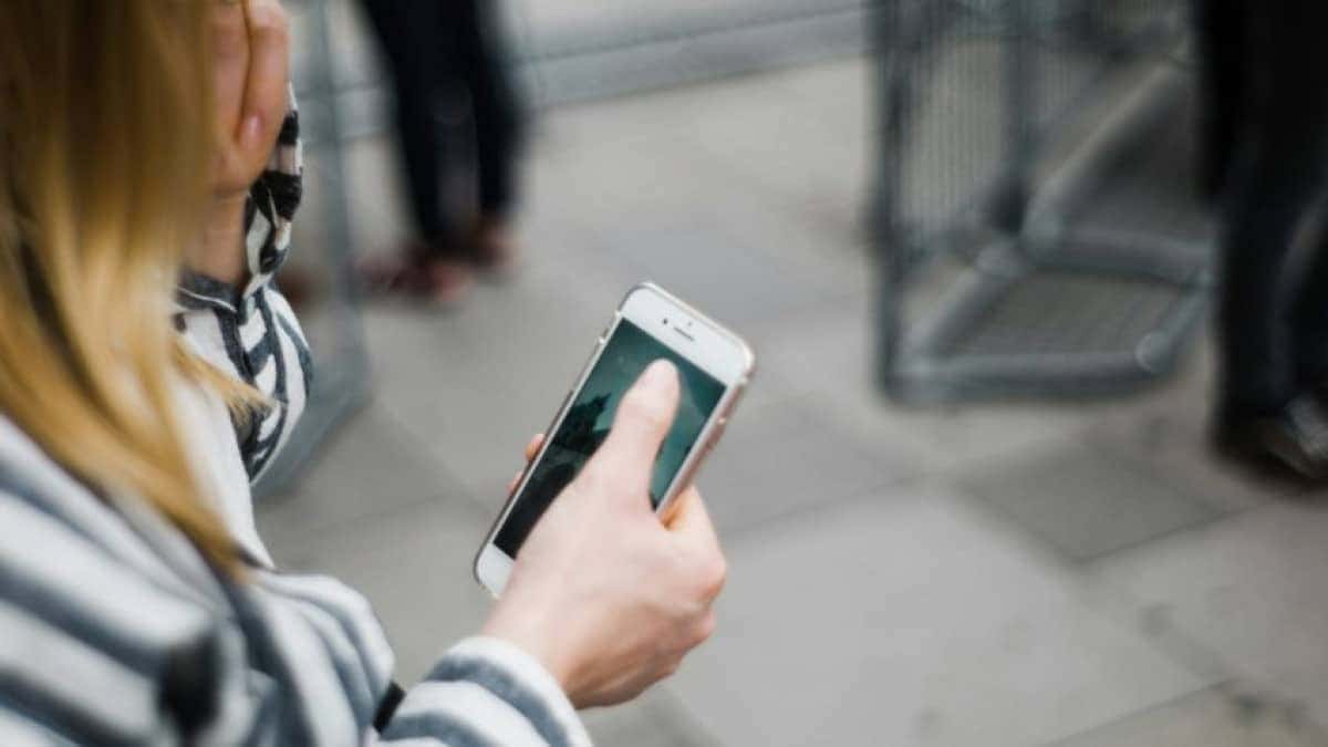 telefone-celular-unsplash-848×477-1