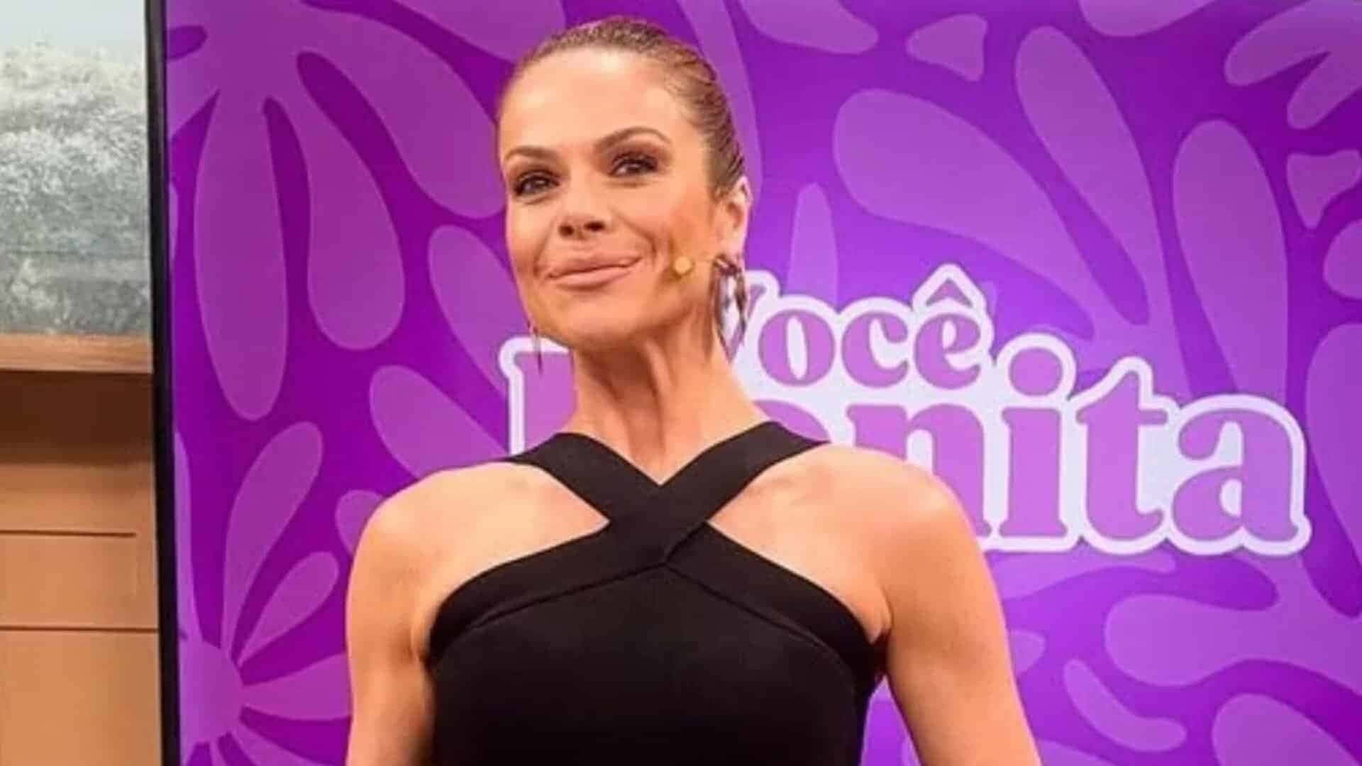 Carol-Minhoto-nos-bastidores-do-Voce-Bonita