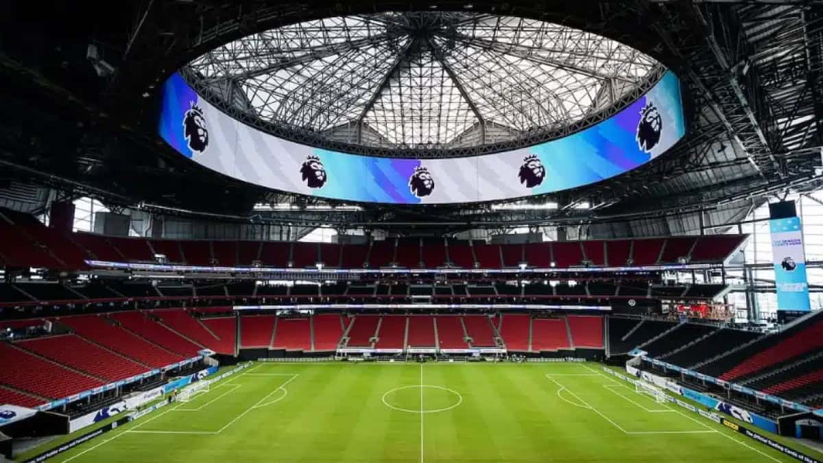 Mercedes-Benz-Arena.JPEG-e1766154111944