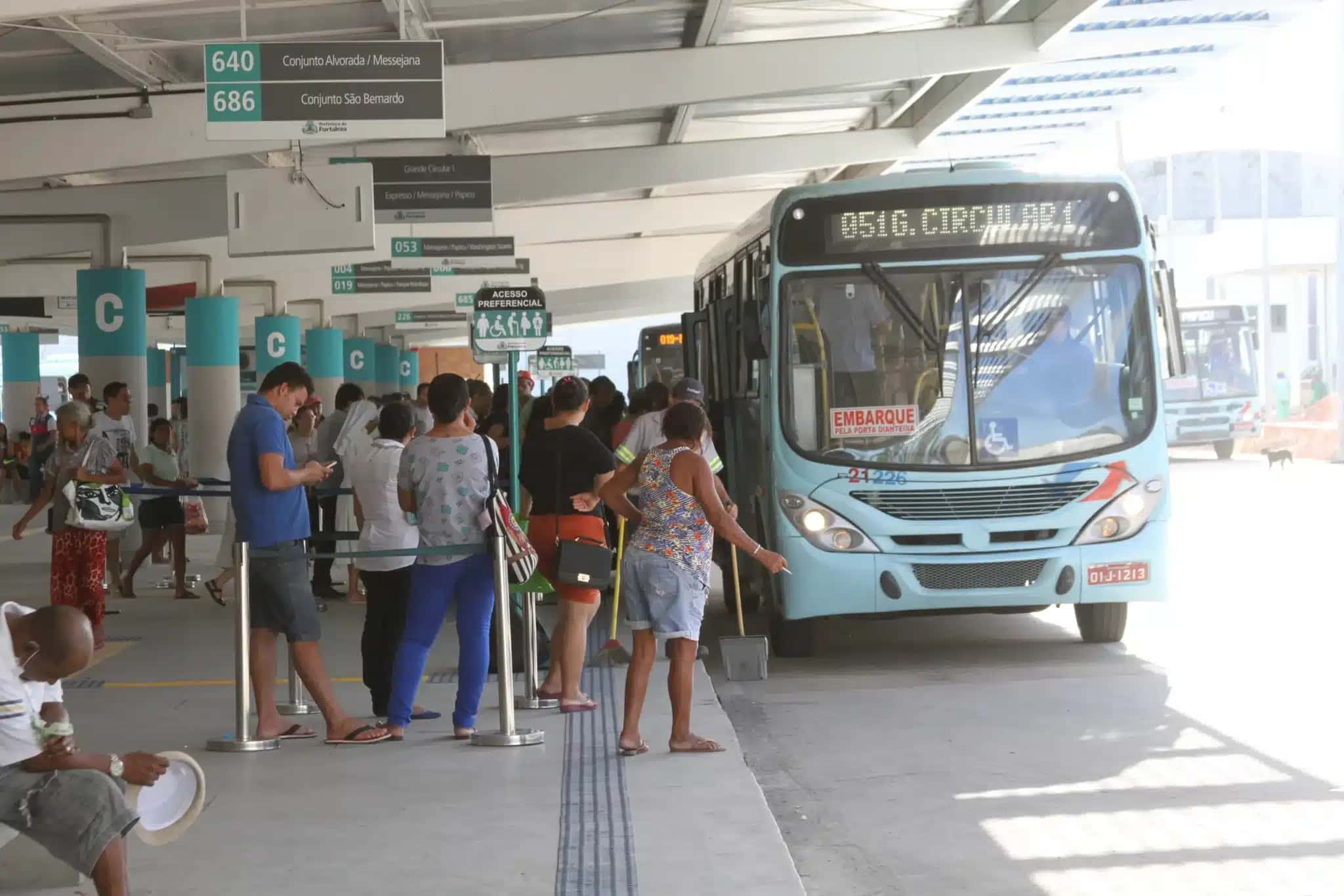 transporte-publico-02-scaled-1