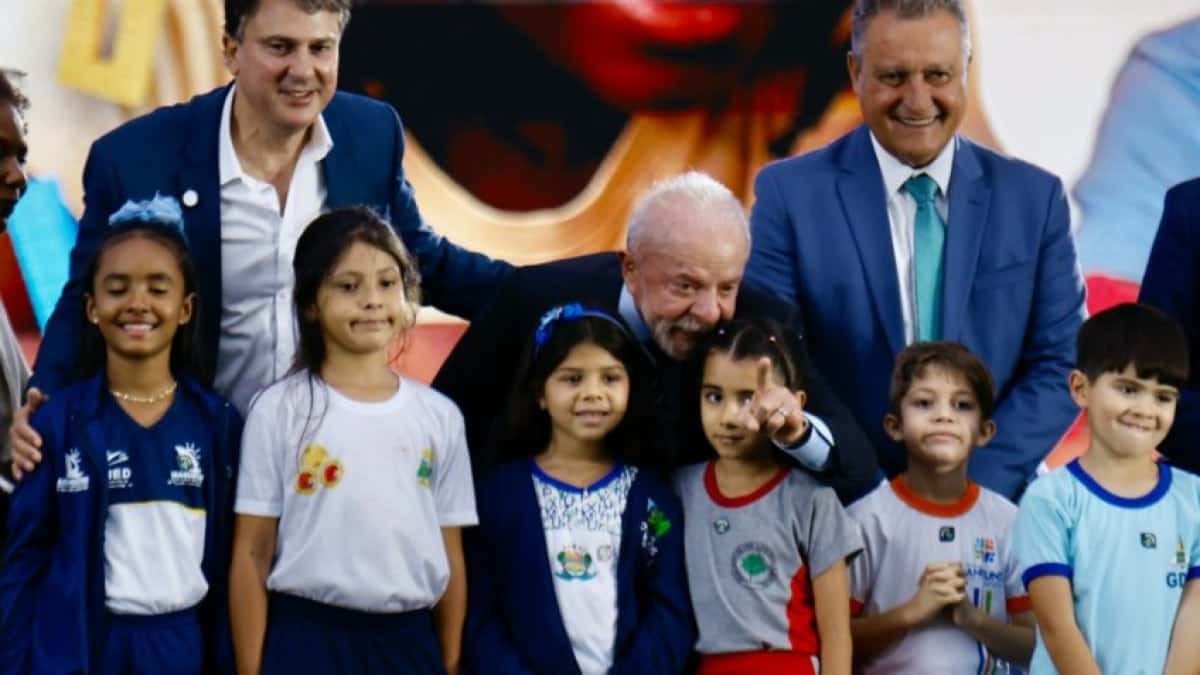 lula-camilo-rui-criancas-scaled-1-848×477-1