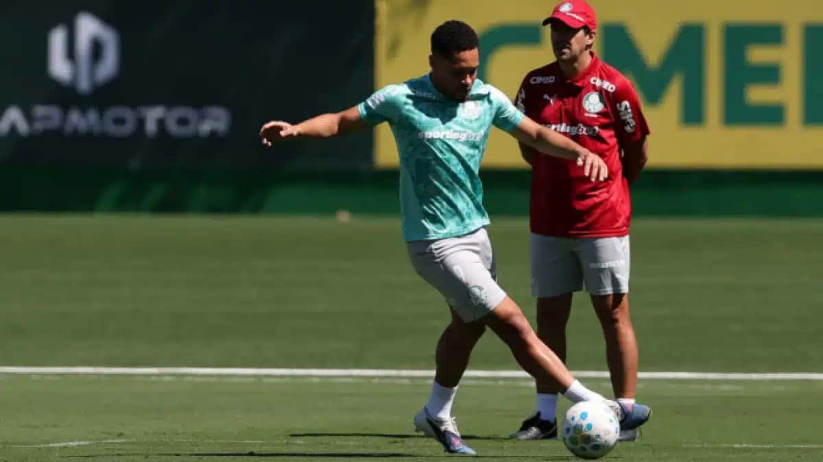 vitor-roque-palmeiras-e1775956539859