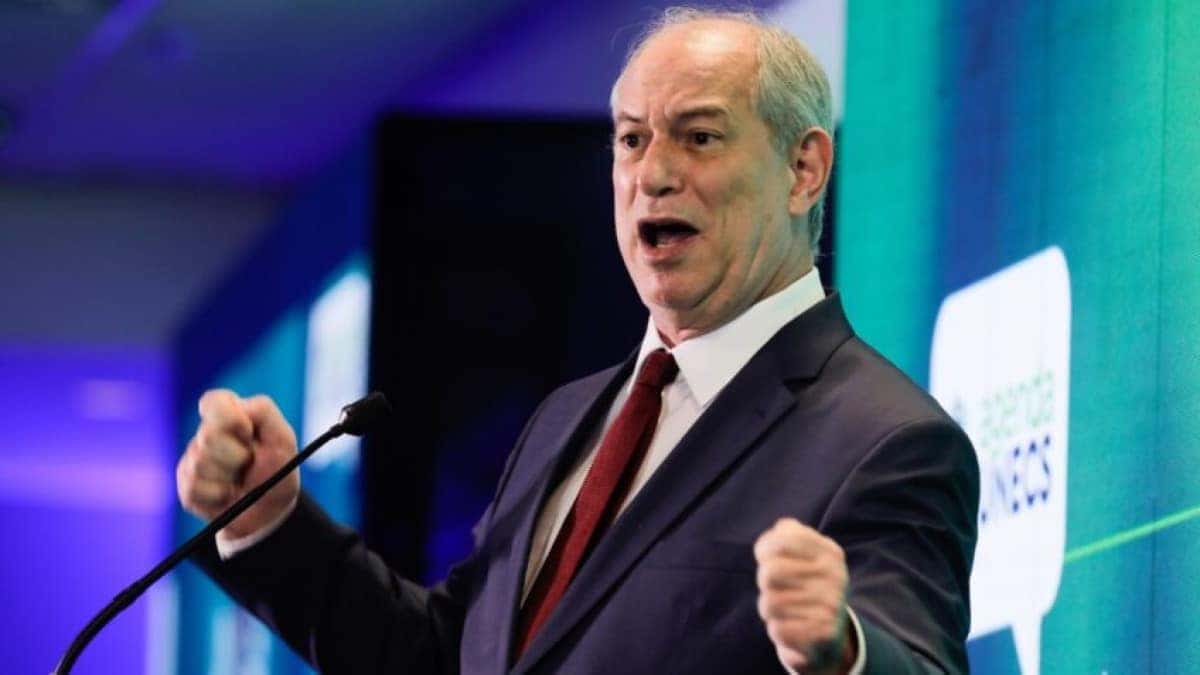 Ciro-Gomes-em-2022-1-848×477-1