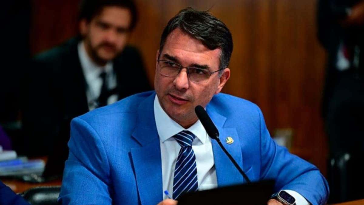 flavio-bolsonaro-agencia-senado-848×477-2