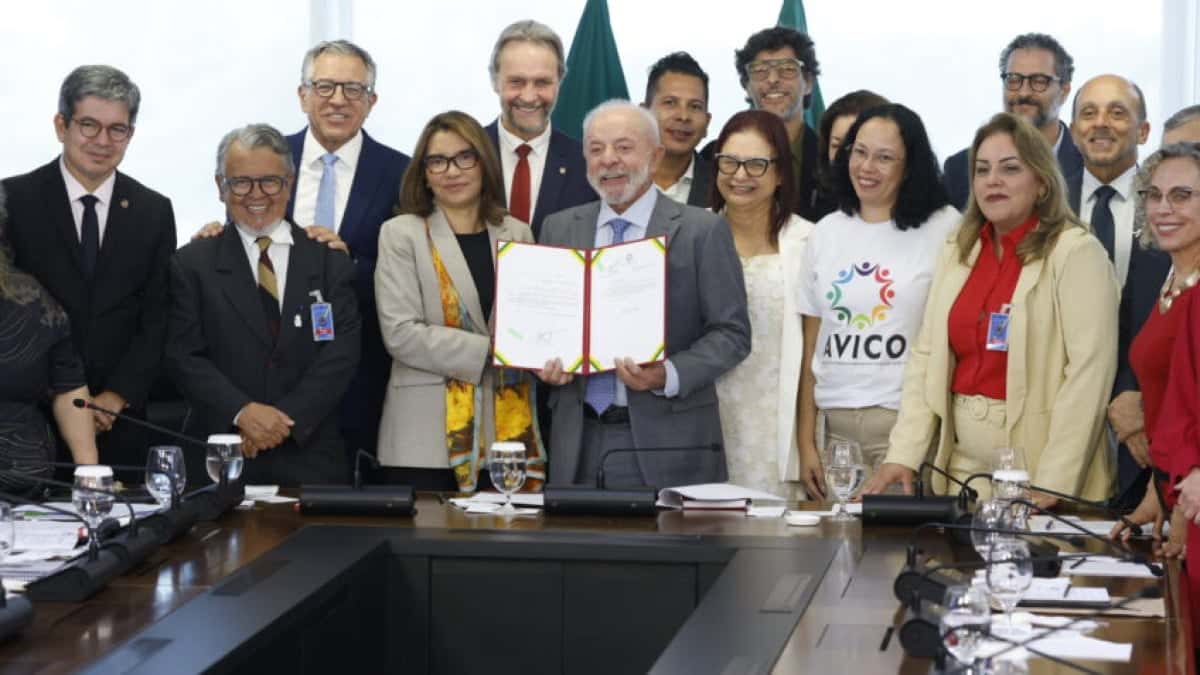 lula-sanciona-memoria-covid-848×477-1