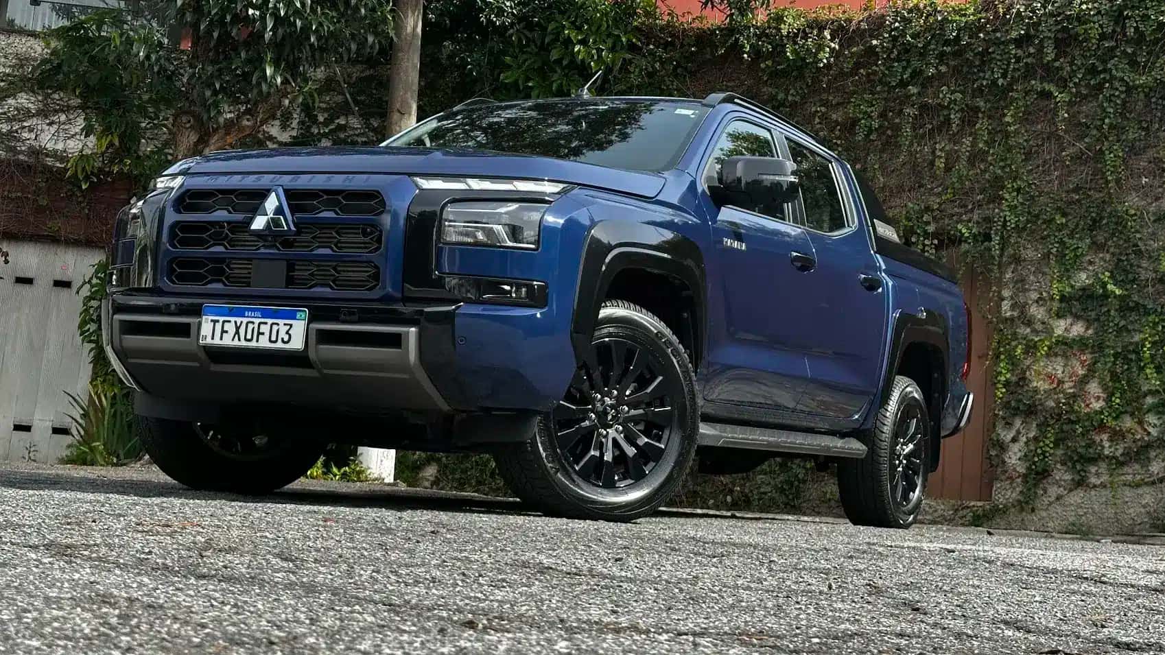 Nova-Mitsubishi-Triton-Katana-Frente-Baixa