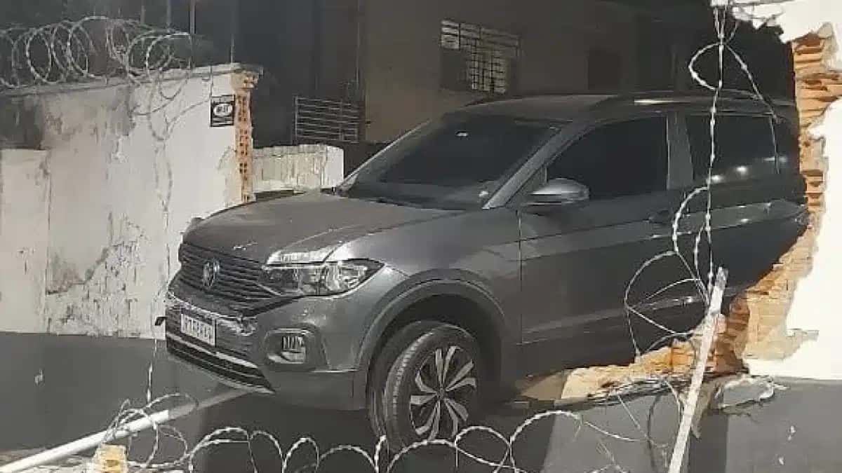 carro-pendurado-2-e1781013190677