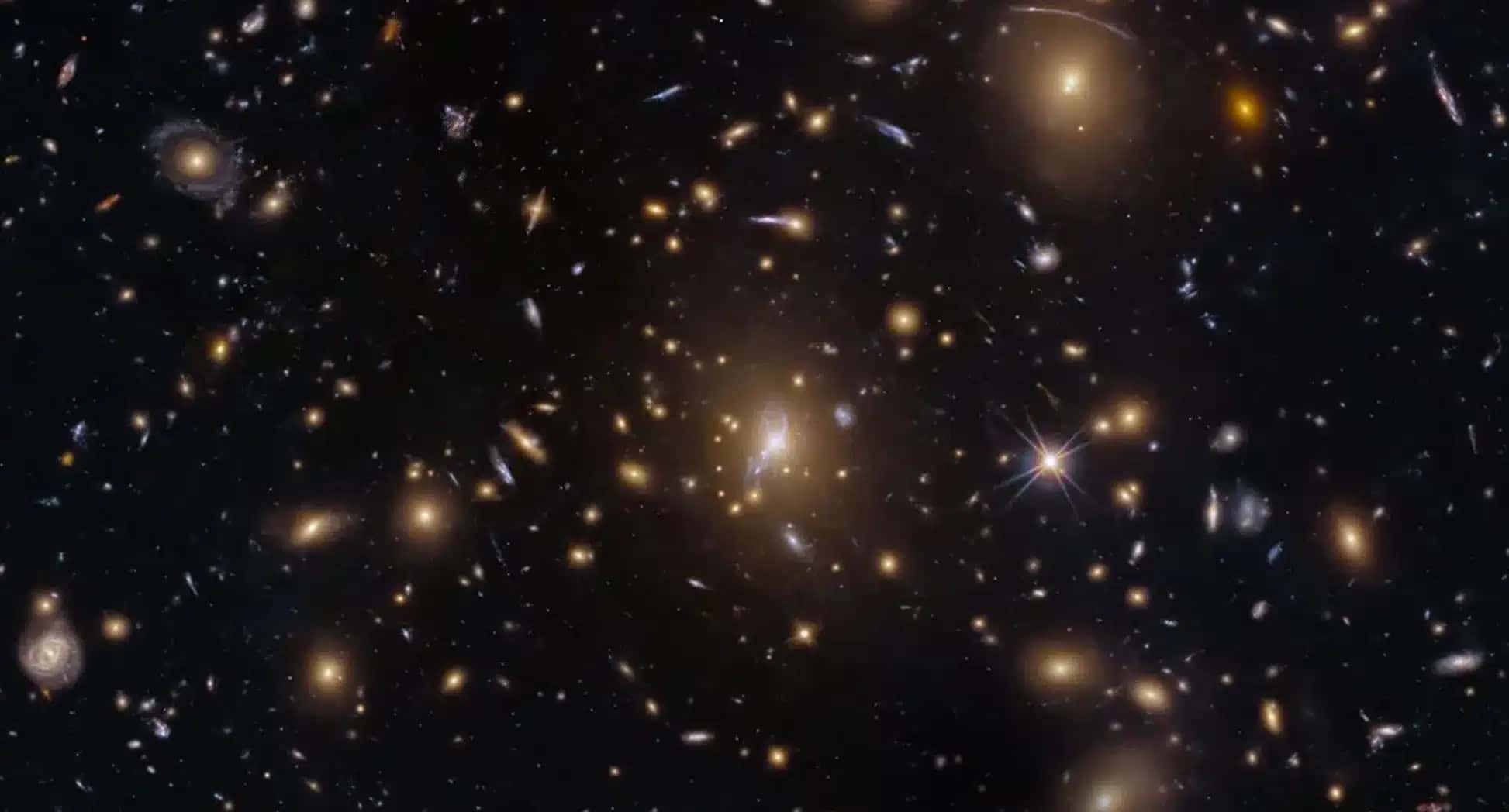 enxame-de-galaxias-e1781560251732