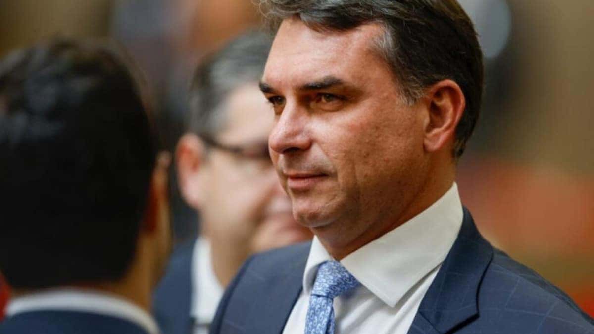 flavio-bolsonaro-848×477-1