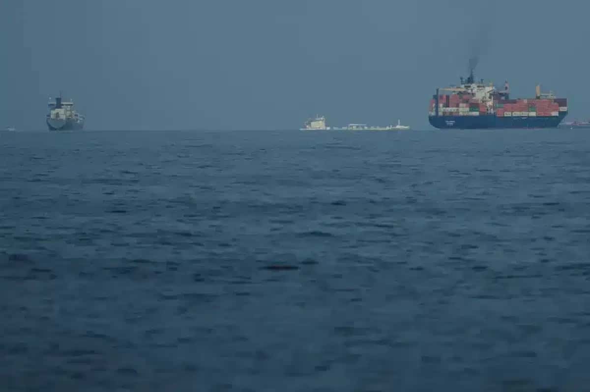 navios-no-Estreito-Ormuz