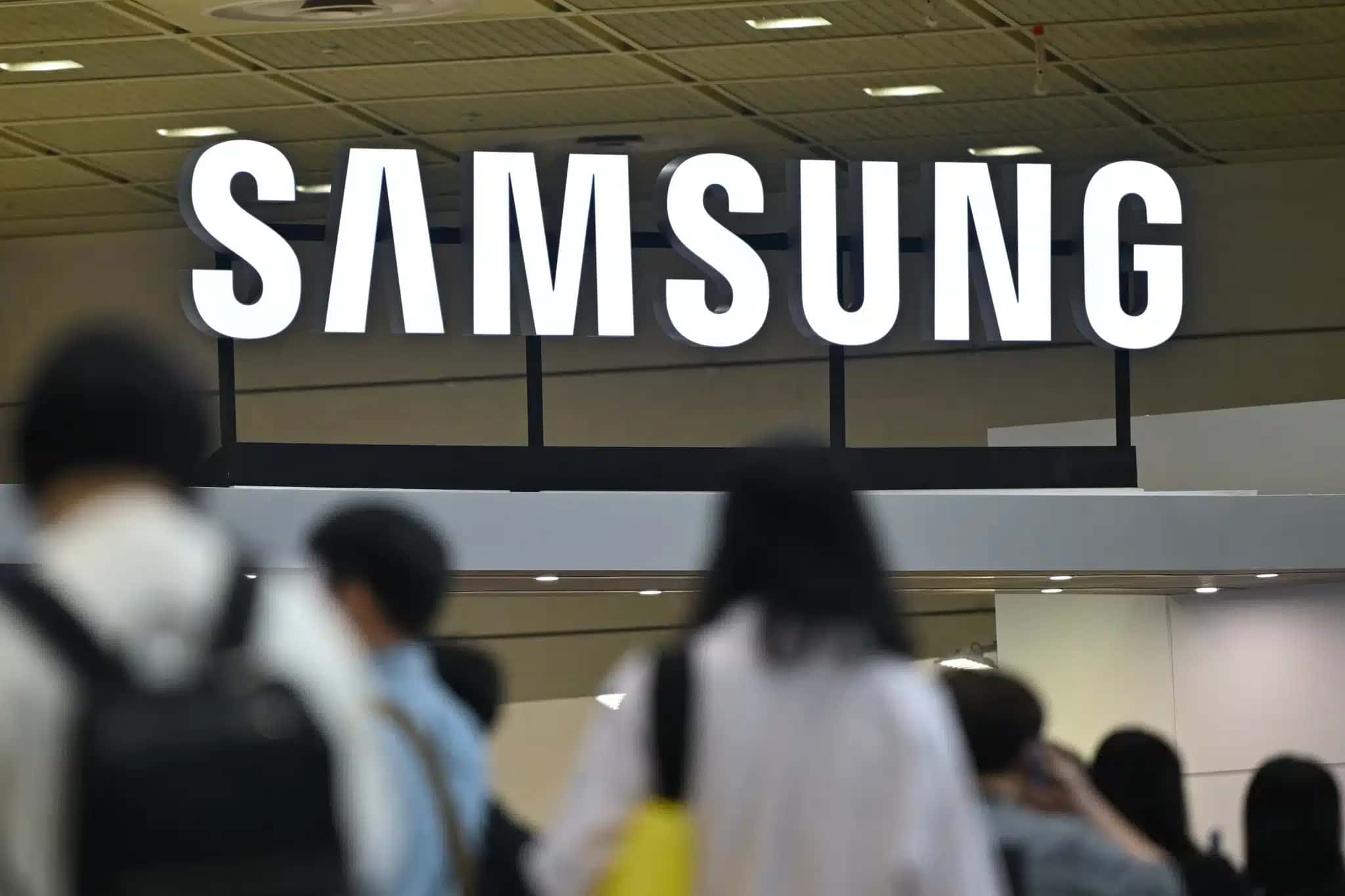 Samsung integra especialistas humanos e IA para criar métricas mais realistas e confiáveis de desempenho (AFP)