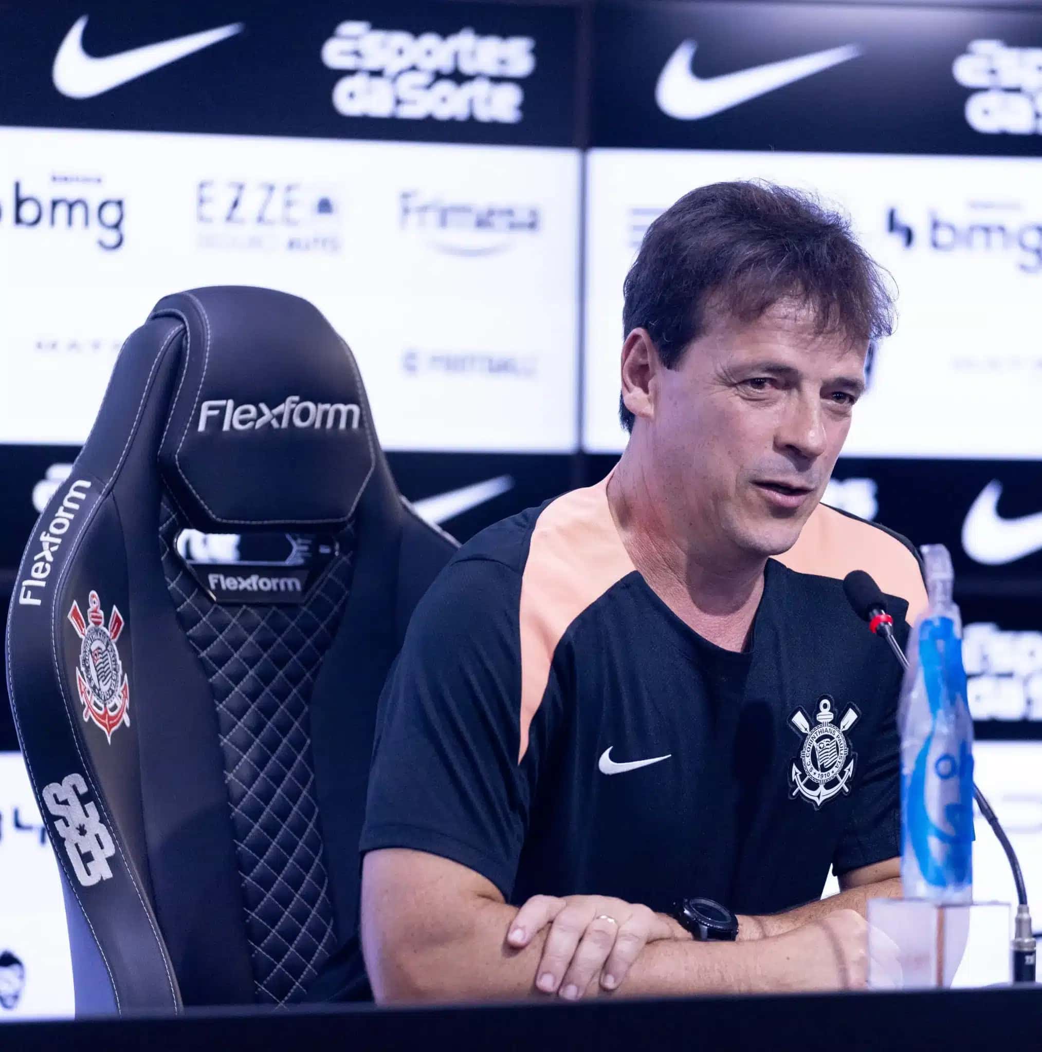 Fernando Diniz, técnico do Corinthians
