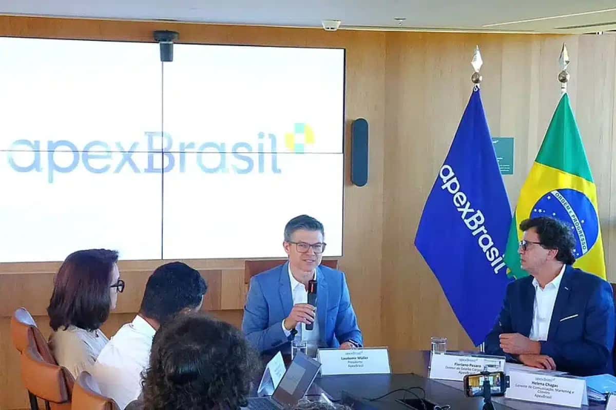 Presidente da ApexBrasil, Laudemir Müller, durante a coletiva