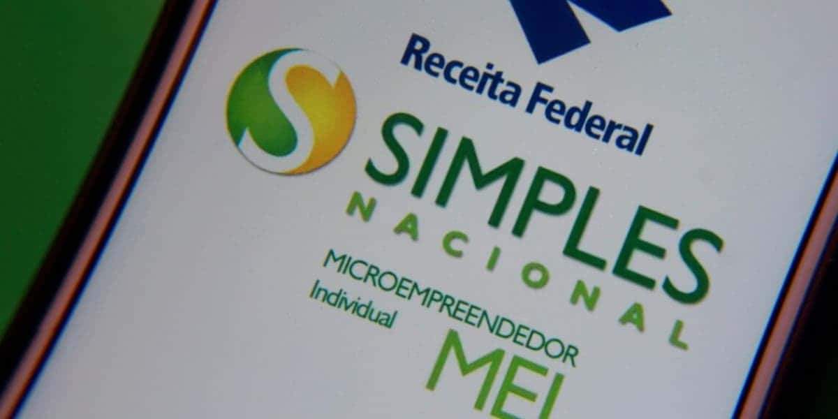 A proposta sugere subir a cobrança para 11% do salário mínimo (Imagem: Divulgação/Receita Federal)