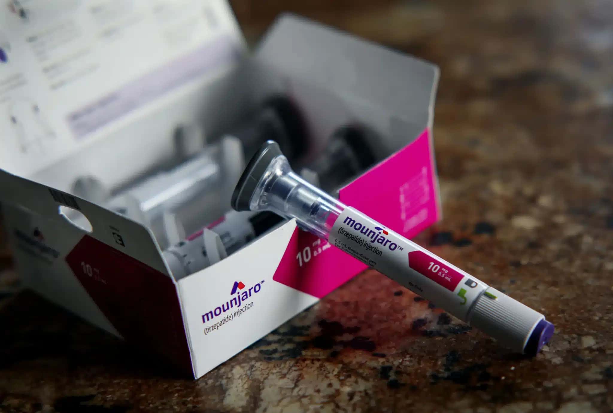 Injeção de Mounjaro, medicamento para tratamento de diabetes mellitus tipo 2 e obesidade