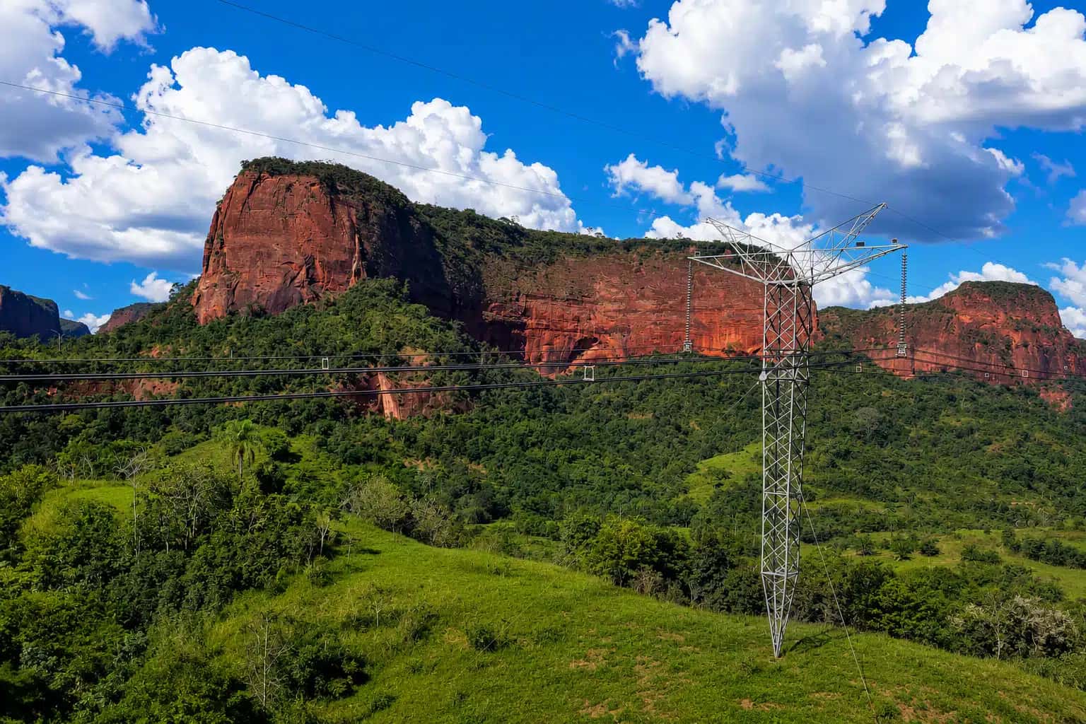 Linhão do madeira traz energia das hidrelétricas estruturantes até o sudeste