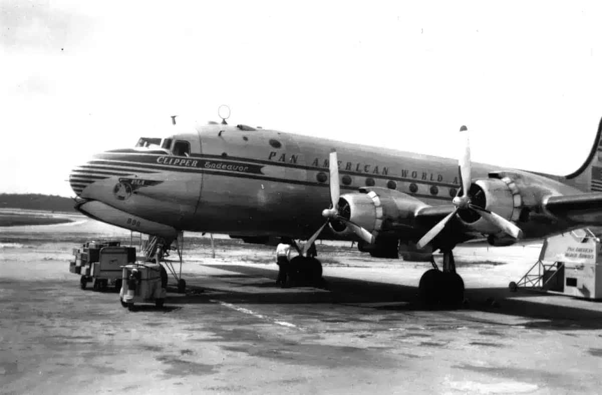 O avião “Clipper Endeavor”, que caiu perto do Largo de Porto Rico